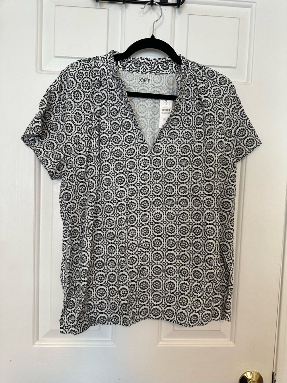 LOFT Black and White Geometric Split V-Neck Short Sleeve Tunic